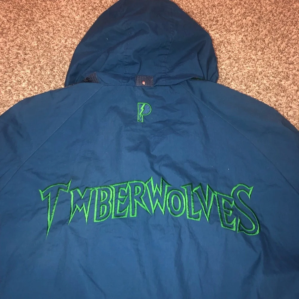 Timberwolves Jacket - Picture 6 of 8